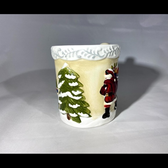 🎄Great gift!  Unused Santa mug in box. - Picture 6 of 15